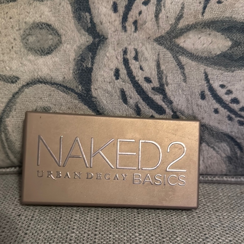 Urban Decay Tan and Brown Eyeshadow Palette NAKED2